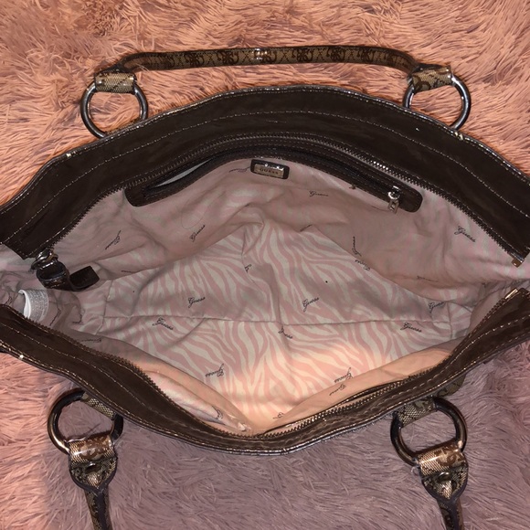 Guess tote - Picture 4 of 6